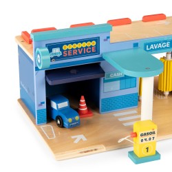 Tankstelle aus Holz
